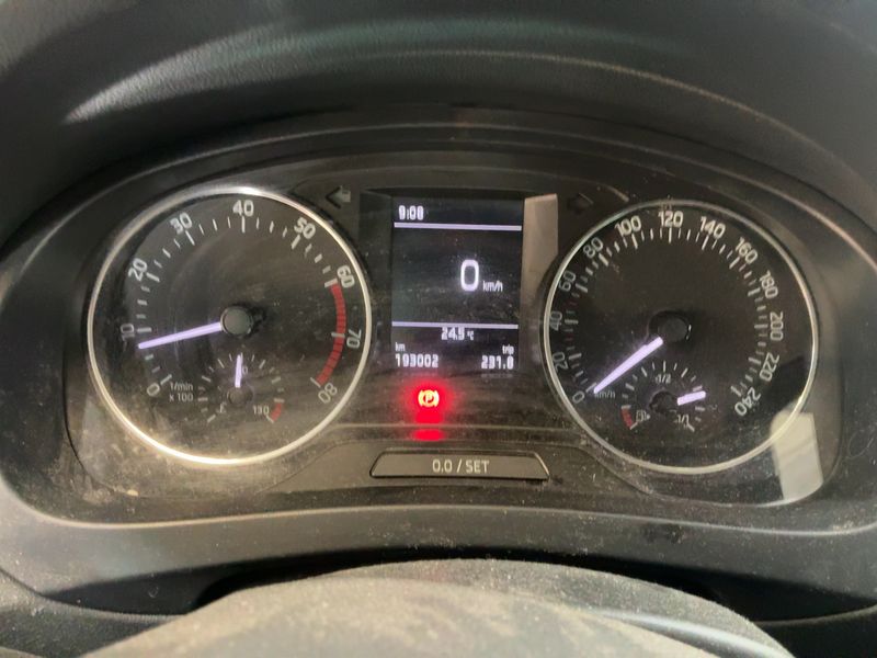 Skoda Rapid Spaceback 1.2 TSI Drive — zdjęcie 13