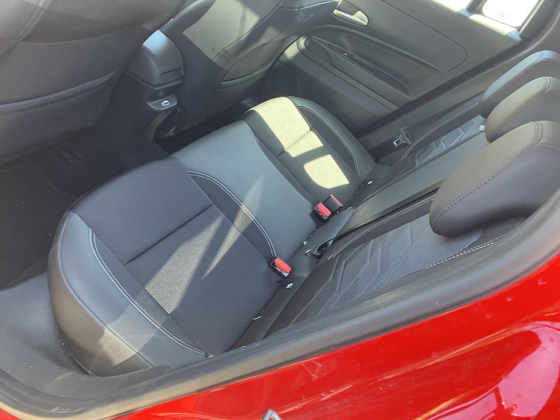 Jeep Avenger 1.2 T-GDI Altitude — zdjęcie 14