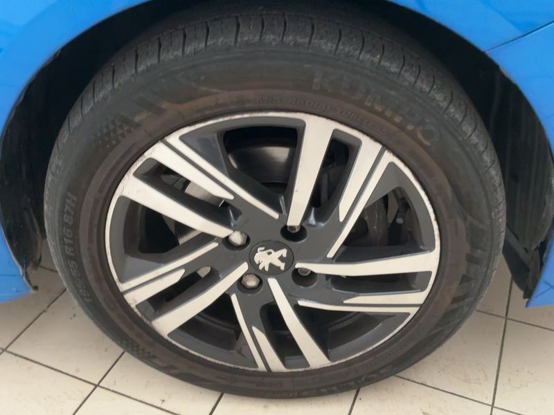 Peugeot 208 1.2 PureTech Allure 2021 – снимка 11