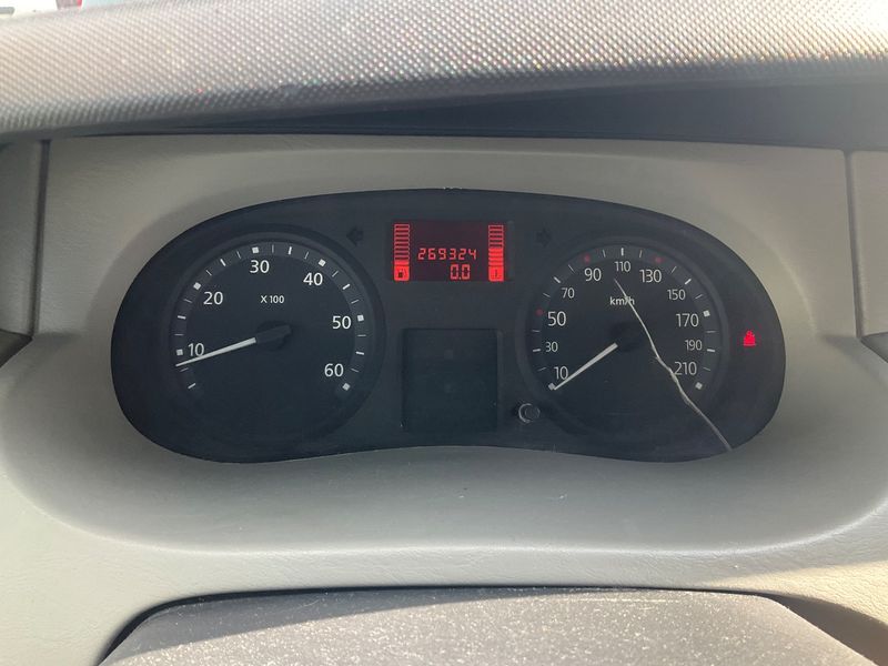 Renault Trafic 2.0 dCi Passenger Expression — zdjęcie 13