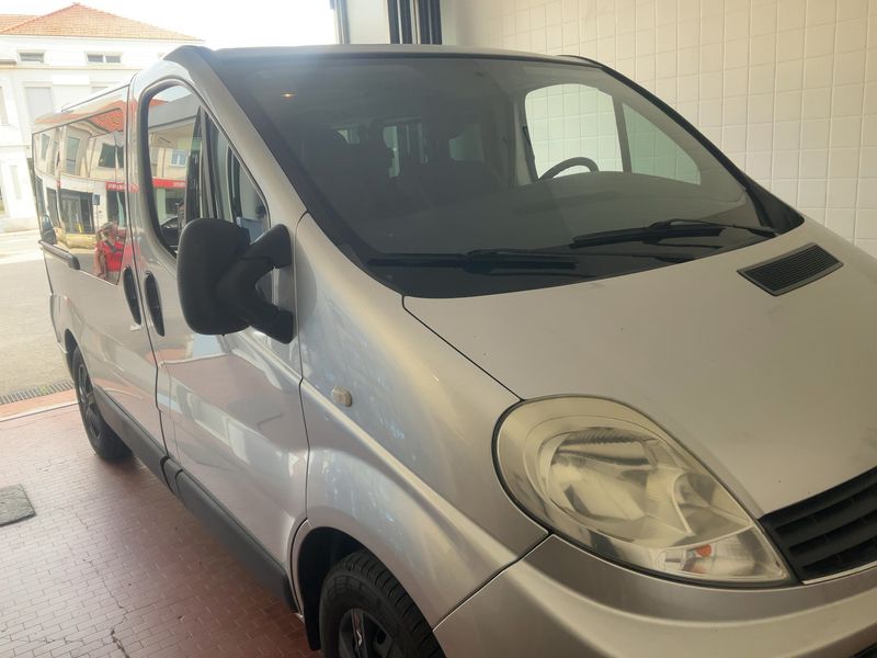 Renault Trafic 2.0 dCi Passenger Expression — zdjęcie 8