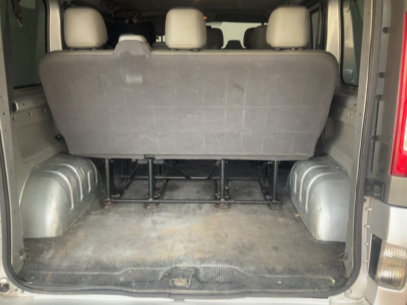 Renault Trafic 2.0 dCi Passenger Expression — zdjęcie 10