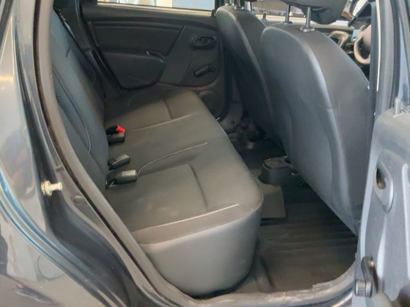 Dacia Duster 1.5 dCi Ambiance Family 4x2 2016 – снимка 19