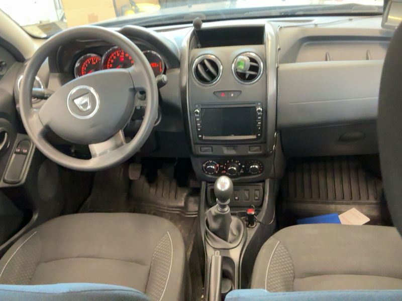 Dacia Duster 1.5 dCi Ambiance Family 4x2 2016 – снимка 17