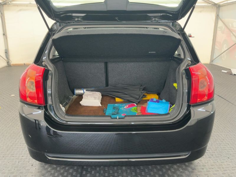 Toyota Corolla 1.6 Compact Edition — zdjęcie 10
