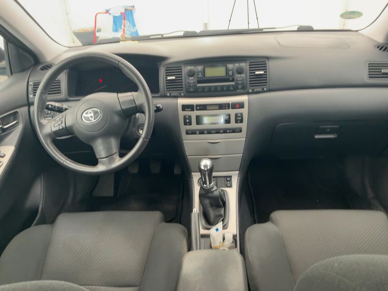 Toyota Corolla 1.6 Compact Edition — zdjęcie 12
