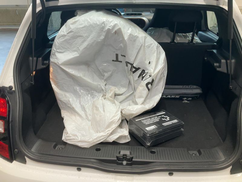 Renault Twingo 1.0 SCe Limited — zdjęcie 10