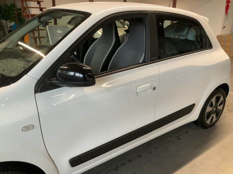 Renault Twingo 1.0 SCe Limited — zdjęcie 4