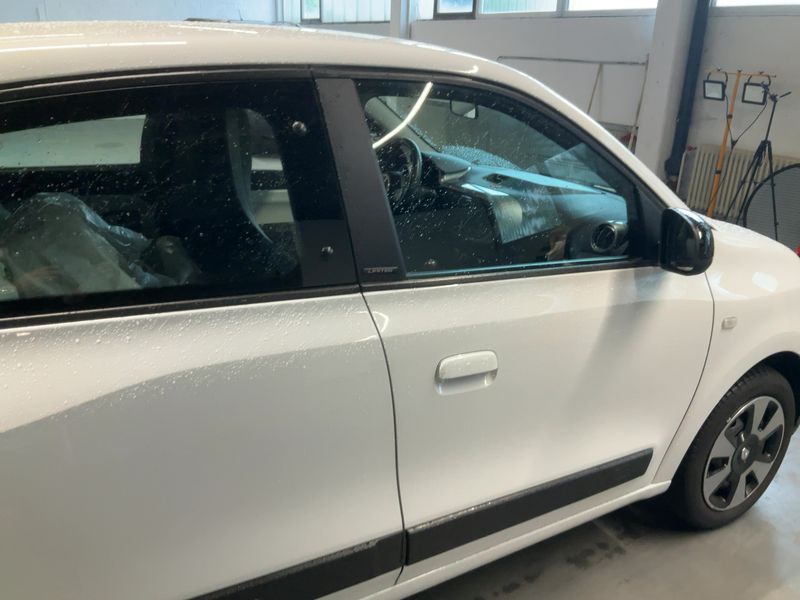 Renault Twingo 1.0 SCe Limited — zdjęcie 7