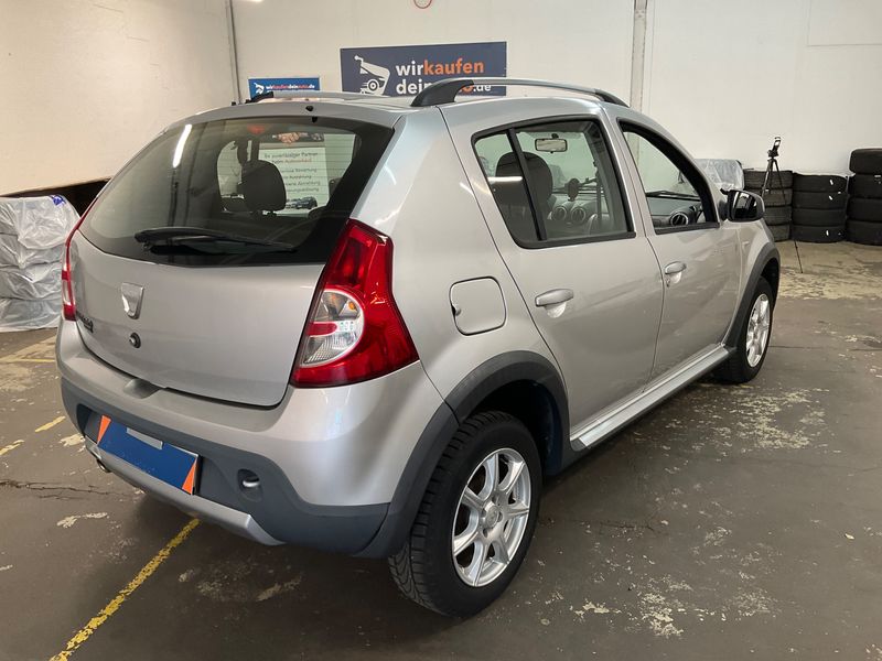 Dacia Sandero 1.6 Stepway — zdjęcie 2