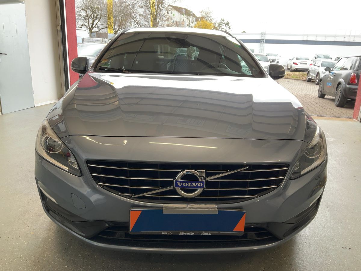 Volvo V60 2017 — photo 15
