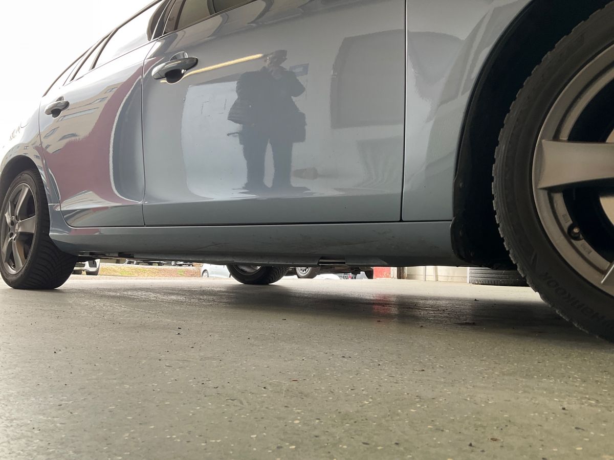 Volvo V60 2017 — photo 29