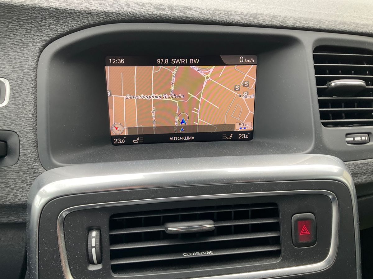 Volvo V60 2017 — photo 30