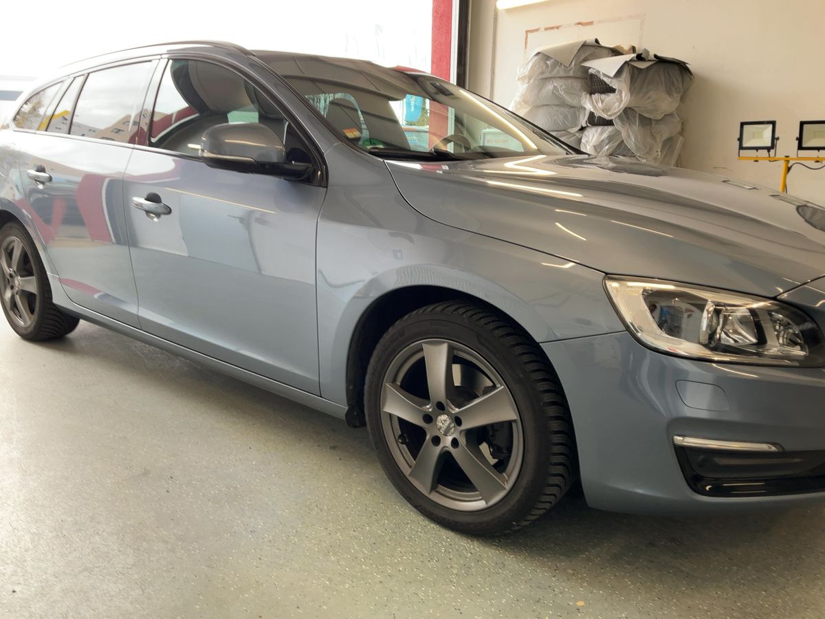 Volvo V60 2017 — photo 13
