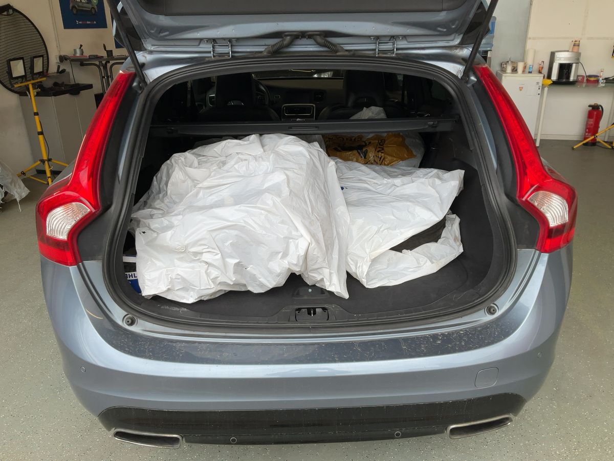 Volvo V60 2017 — photo 17