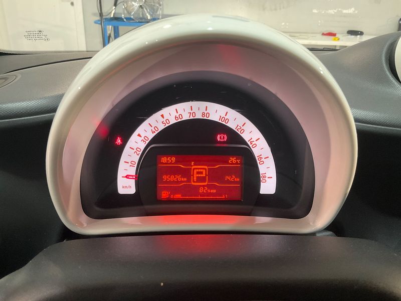 Smart fortwo 1.0 youngster — zdjęcie 13
