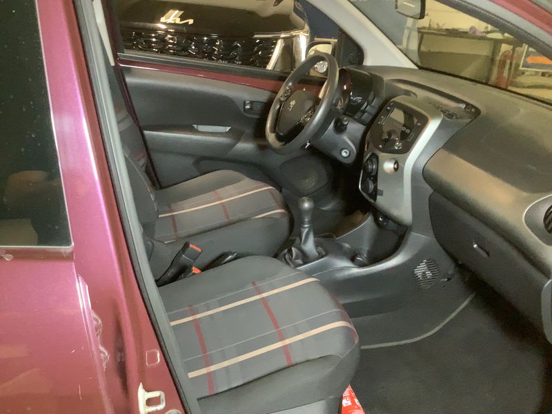 Peugeot 108 1.2 VTi Active — zdjęcie 11