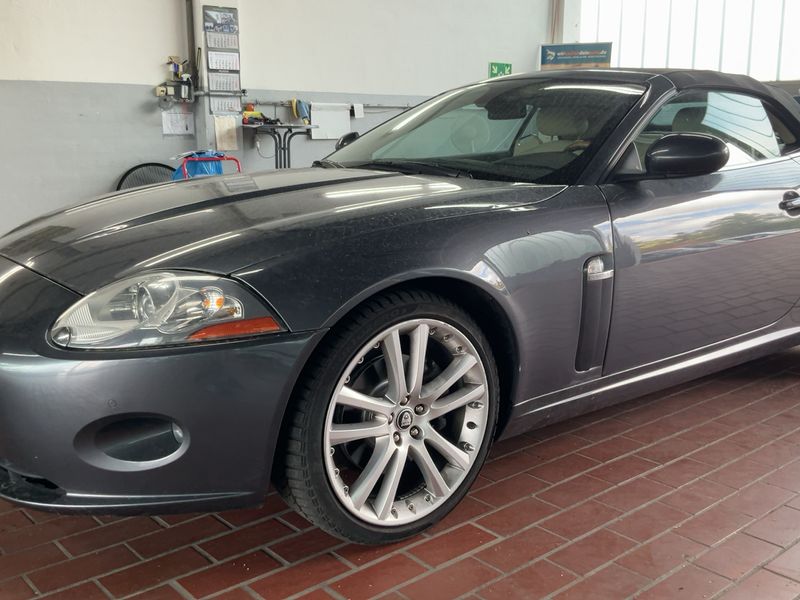 Jaguar XK 4.2 V8 — zdjęcie 2