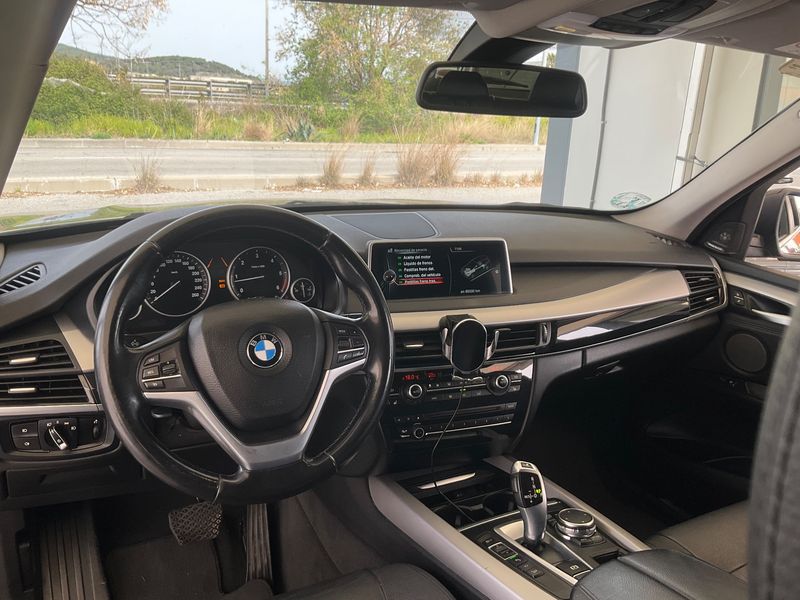 BMW X5 xDrive 40d — zdjęcie 12