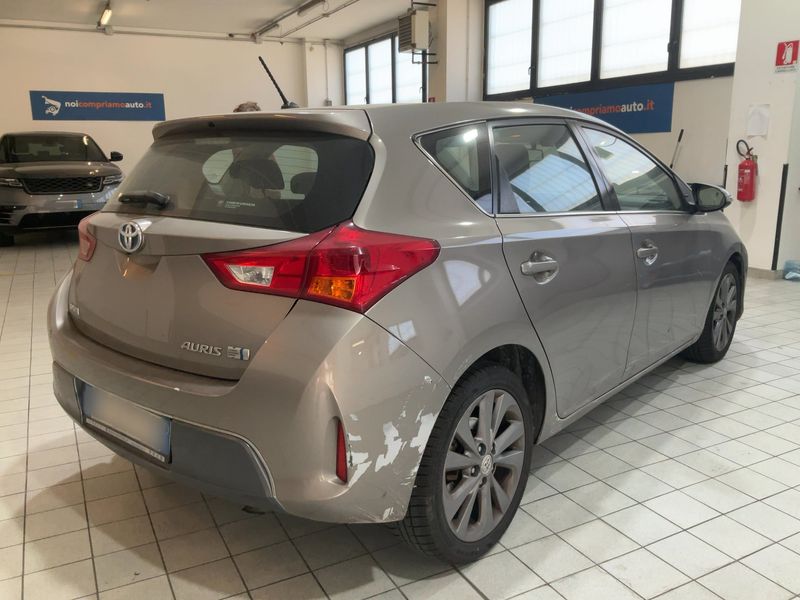 Toyota Auris 1.8 Hybrid Active+ — zdjęcie 6