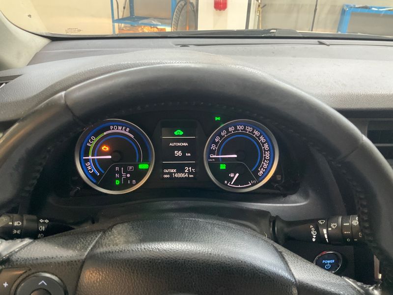 Toyota Auris 1.8 Hybrid Active+ — zdjęcie 13