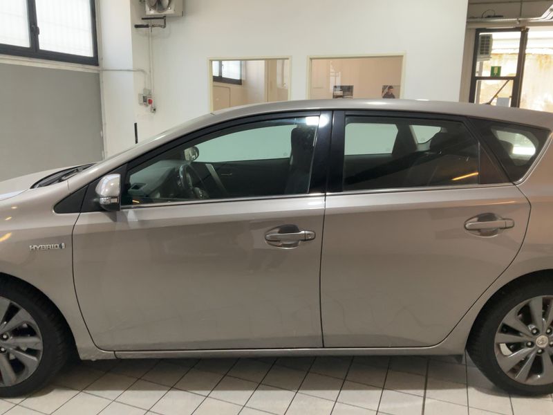 Toyota Auris 1.8 Hybrid Active+ — zdjęcie 4