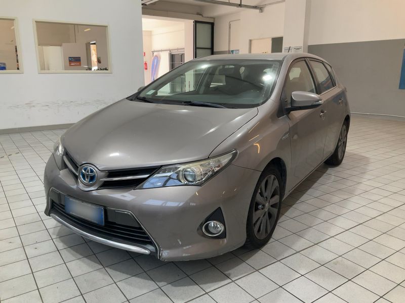 Toyota Auris 1.8 Hybrid Active+ — zdjęcie 1