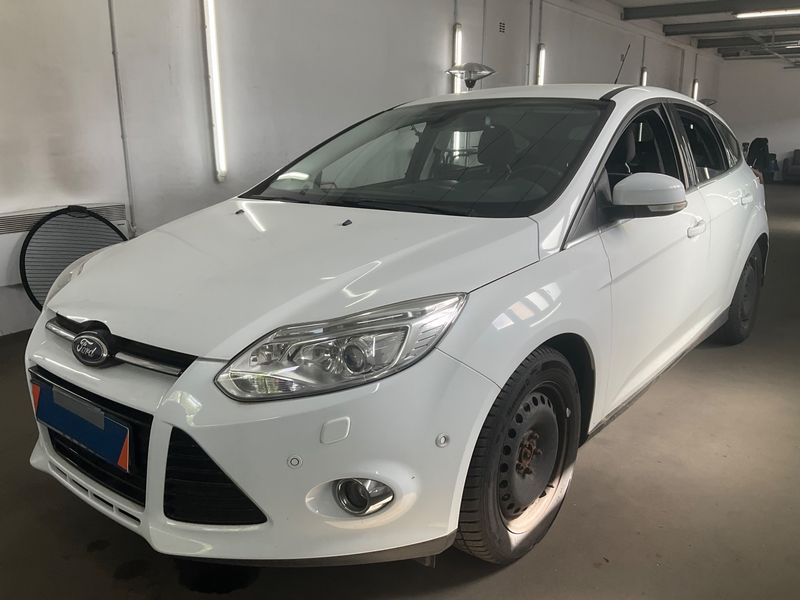 Ford Focus 1.6 EcoBoost Titanium — zdjęcie 1