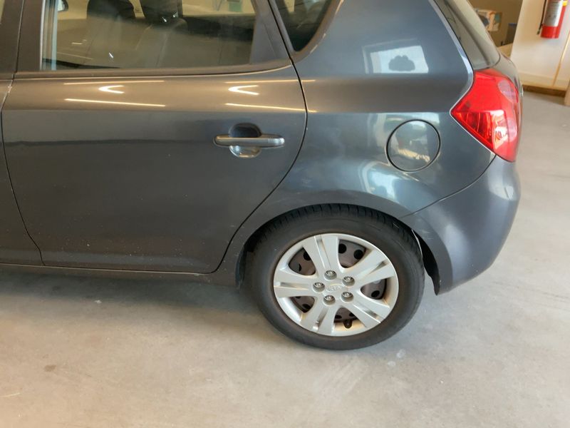 Kia cee'd 1.4 LX 2009 – снимка 5
