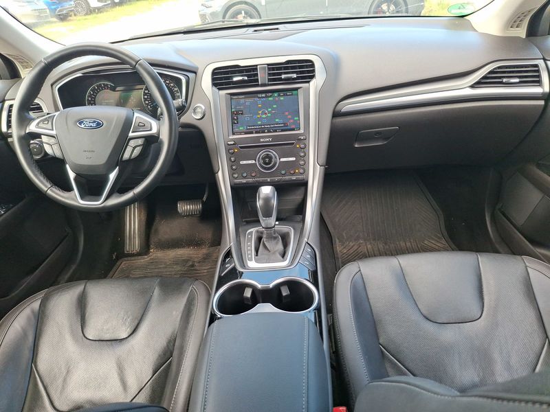 Ford Mondeo 2.0 TDCi Bi-Turbo Titanium — zdjęcie 11