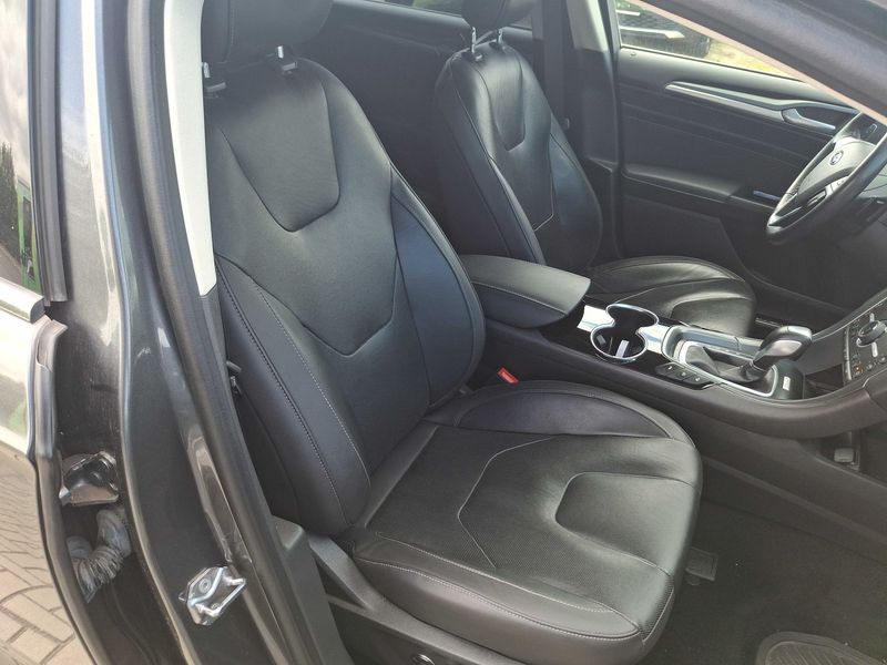Ford Mondeo 2.0 TDCi Bi-Turbo Titanium — zdjęcie 10