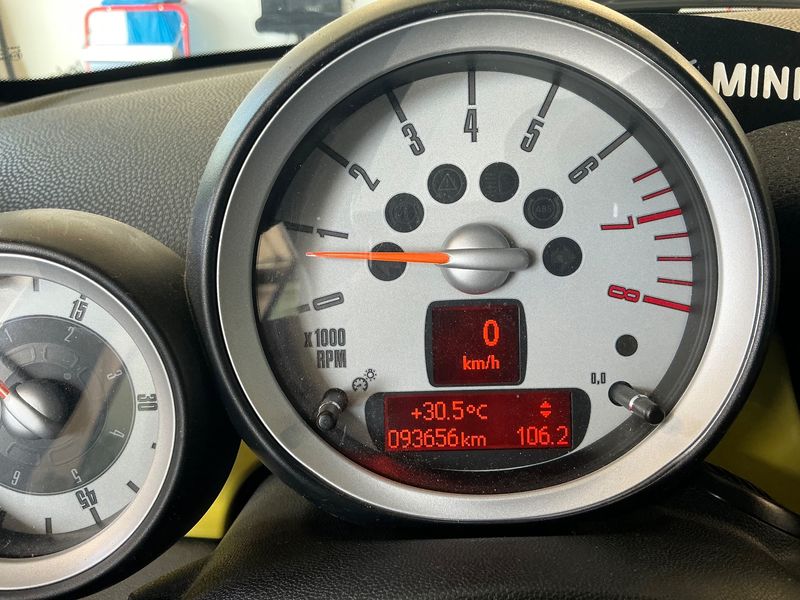 MINI Cabrio Cooper S — zdjęcie 13