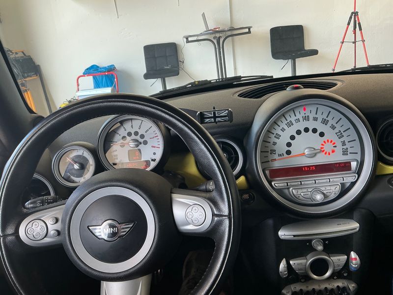 MINI Cabrio Cooper S — zdjęcie 12