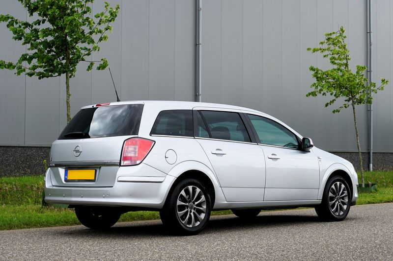 Opel Astra 1.6 Edition 111 "Jahre" — zdjęcie 5