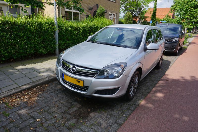 Opel Astra 1.6 Edition 111 "Jahre" — zdjęcie 2