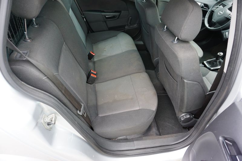 Opel Astra 1.6 Edition 111 "Jahre" — zdjęcie 13