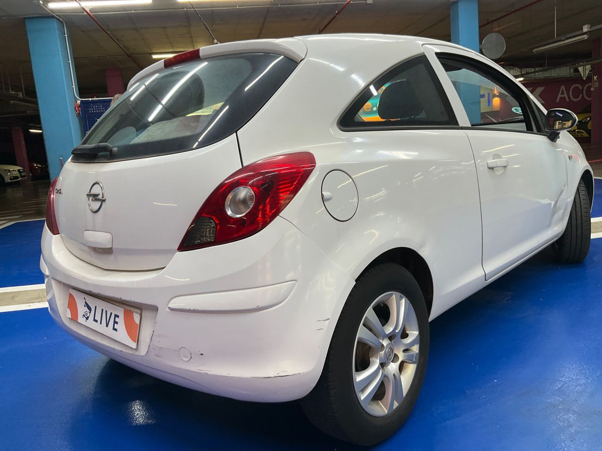 Opel Corsa 1.2 CMon