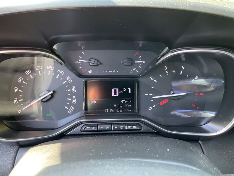 Citroen C3 Aircross 1.2 PureTech Shine — zdjęcie 13