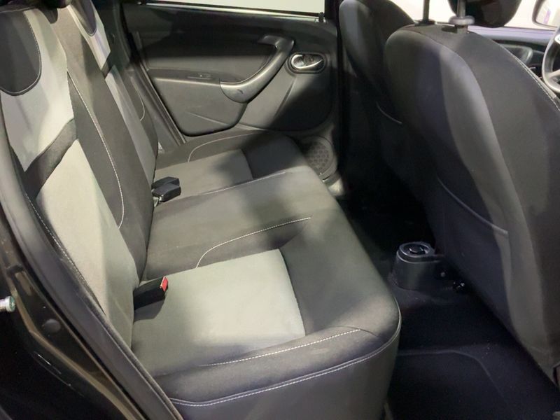 Dacia Duster 1.2 TCe Ambiance 4x4 — zdjęcie 14