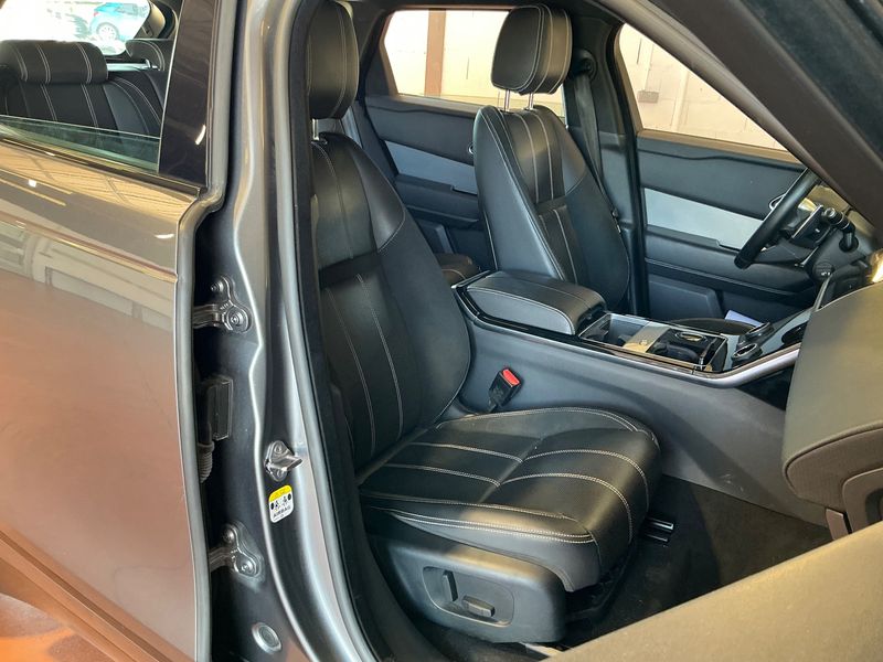 Land Rover Range Rover Velar 2.0 Diesel S R-Dynamic 2019 – снимка 16