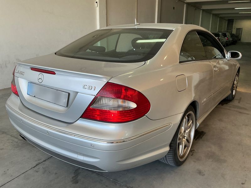 Mercedes-Benz CLK-Klasse CLK 220 CDI Avantgarde — zdjęcie 6