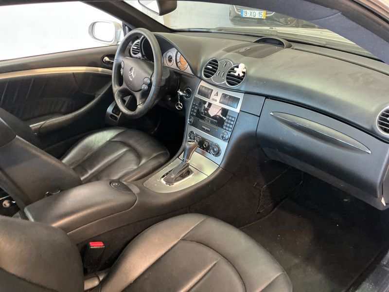 Mercedes-Benz CLK-Klasse CLK 220 CDI Avantgarde — zdjęcie 12