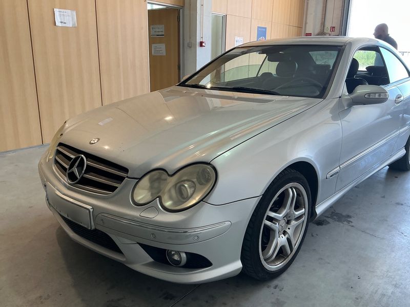 Mercedes-Benz CLK-Klasse CLK 220 CDI Avantgarde — zdjęcie 2