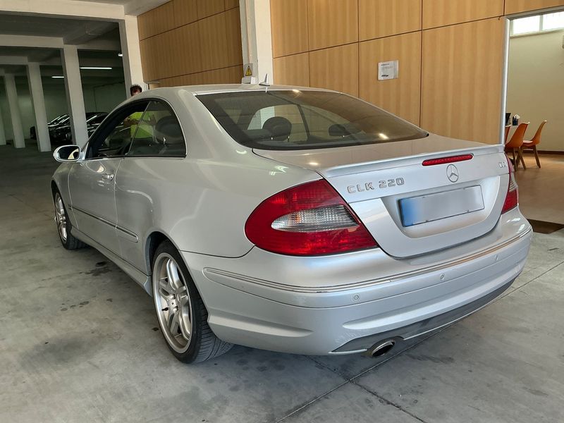 Mercedes-Benz CLK-Klasse CLK 220 CDI Avantgarde — zdjęcie 3