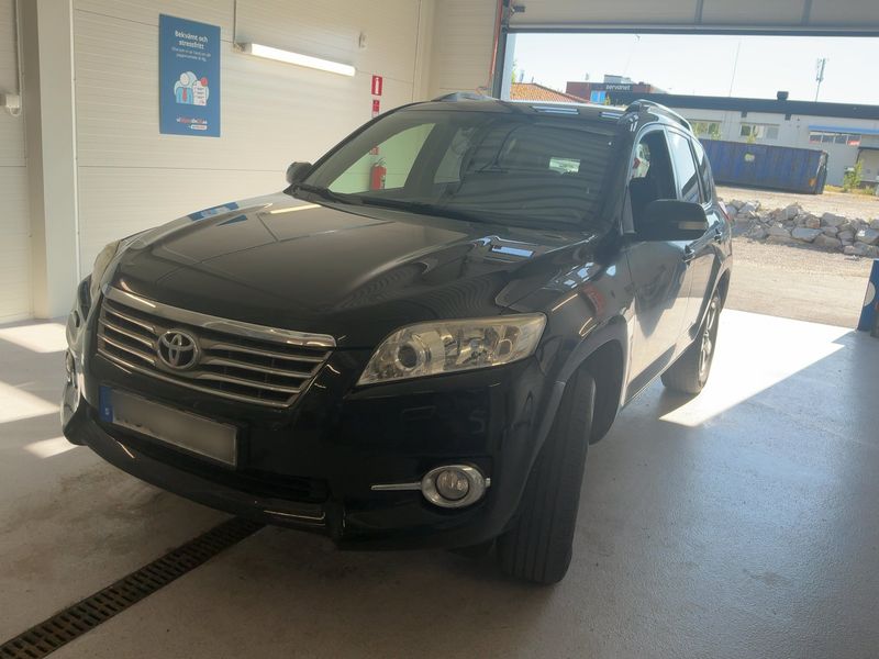 Toyota RAV 4 2.0 Elegance