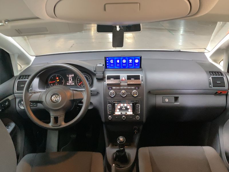 Volkswagen Touran 1.6 TDI Trendline BlueMotion Tech 2014 – снимка 17