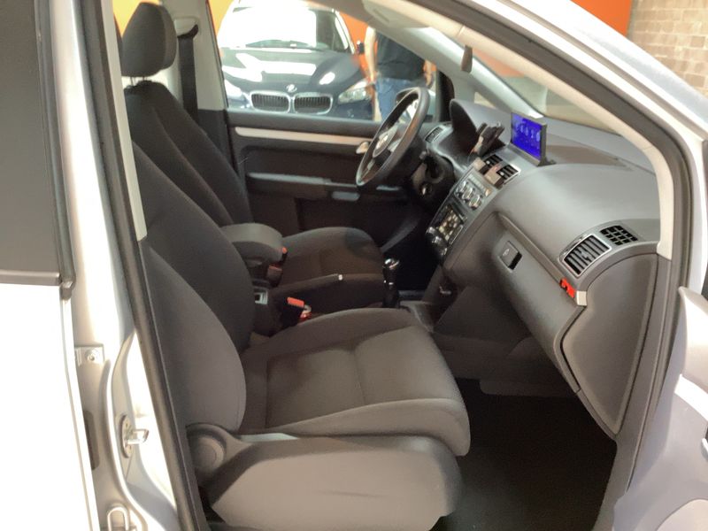 Volkswagen Touran 1.6 TDI Trendline BlueMotion Tech 2014 – снимка 16