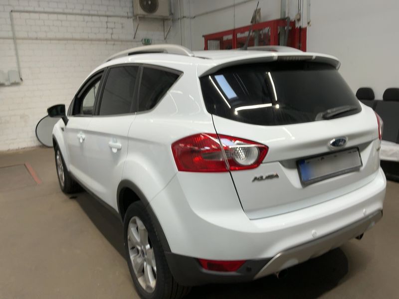 Ford Kuga 2.0 TDCi Titanium — zdjęcie 3
