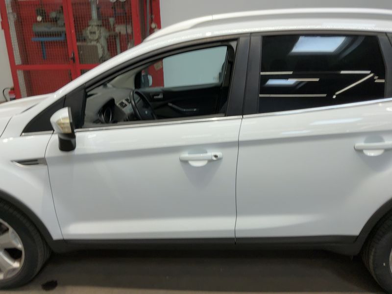 Ford Kuga 2.0 TDCi Titanium — zdjęcie 4