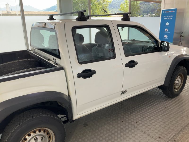 Isuzu D-MAX 2.5 Turbodiesel Double Cab Basis 4WD — zdjęcie 7